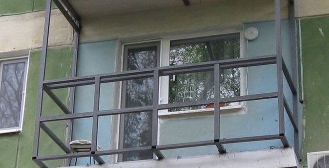 Сварное балконное ограждение